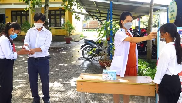 Người lớn đau đầu – Trẻ con đau đáu ảnh 3