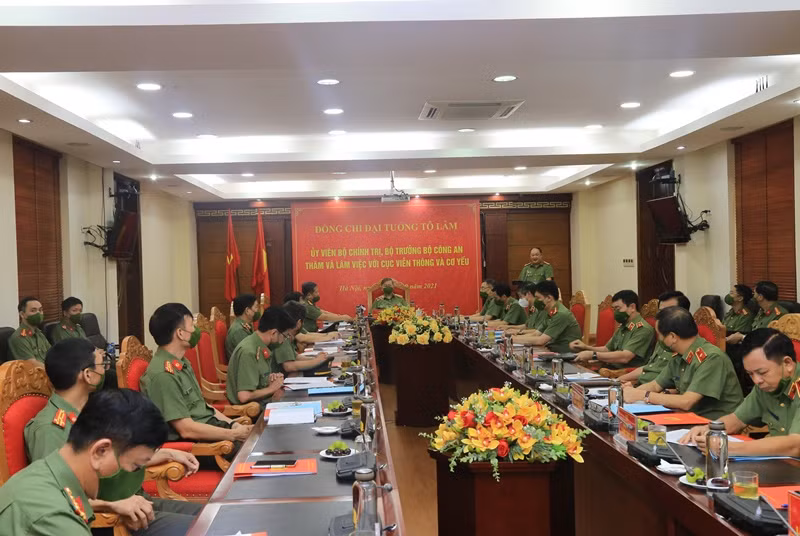 Nâng cao tiềm lực viễn thông và cơ yếu CAND đồng bộ, vững chắc, tiến thẳng lên hiện đại -0