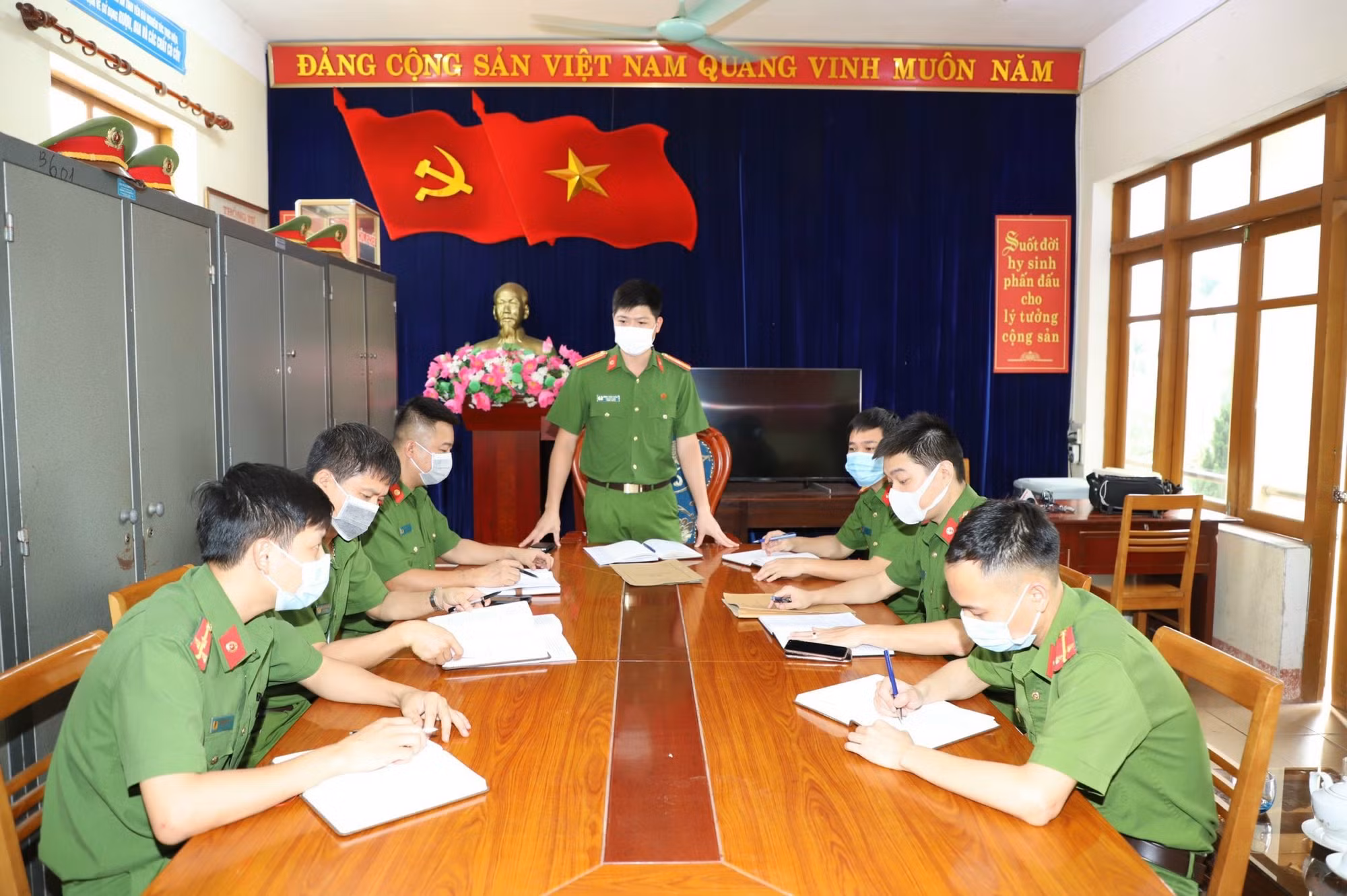 Dựa vào dân để phá án hiệu quả -0