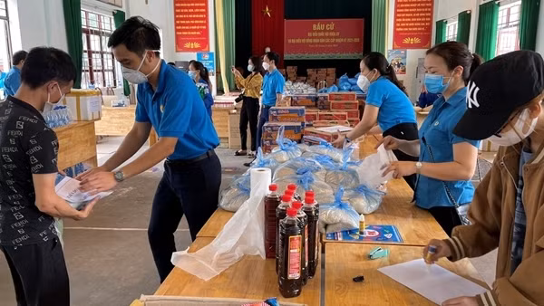 Hơn 29.600 tỷ đồng hỗ trợ người lao động từ Quỹ bảo hiểm thất nghiệp ảnh 2