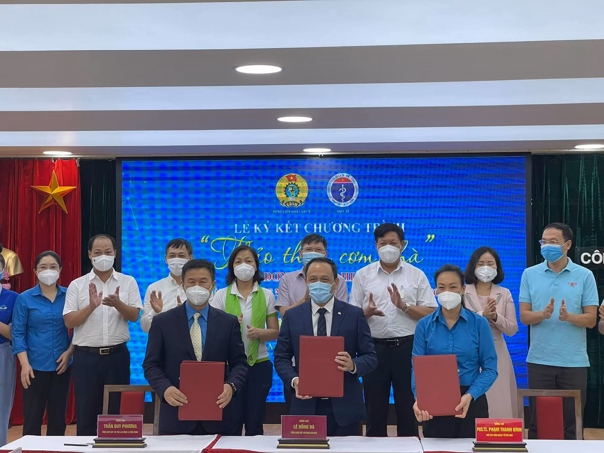 100 nghìn suất ăn dinh dưỡng sẽ được trao cho các bác sĩ tuyến đầu -0