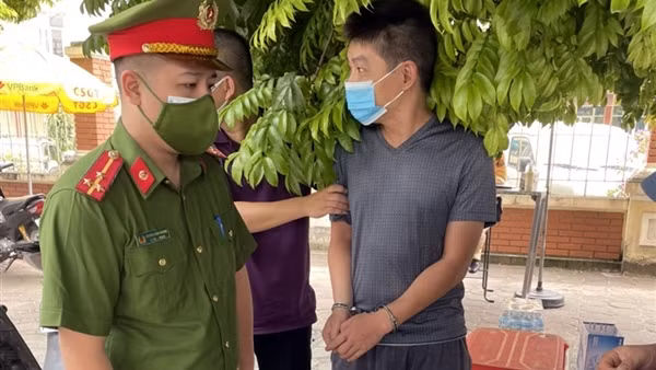 Có tật nên giật mình khi gặp Cảnh sát 141 ảnh 2