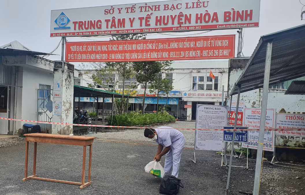 Phong toả Trung tâm y tế huyện vì phát hiện 5 F0 -0