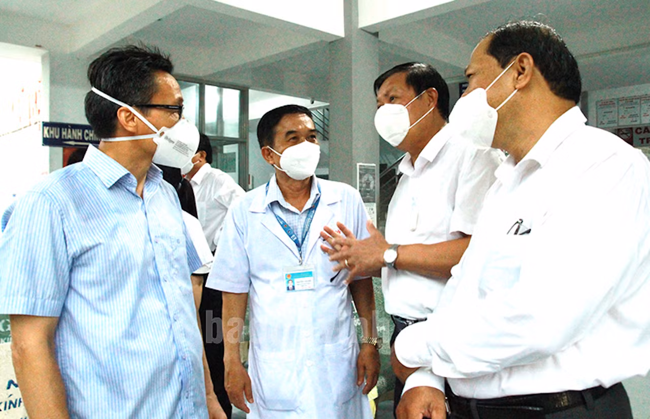 Phó Thủ tướng Vũ Đức Đam kiểm tra công tác phòng, chống dịch tại Trà Vinh và TP Cần Thơ -0