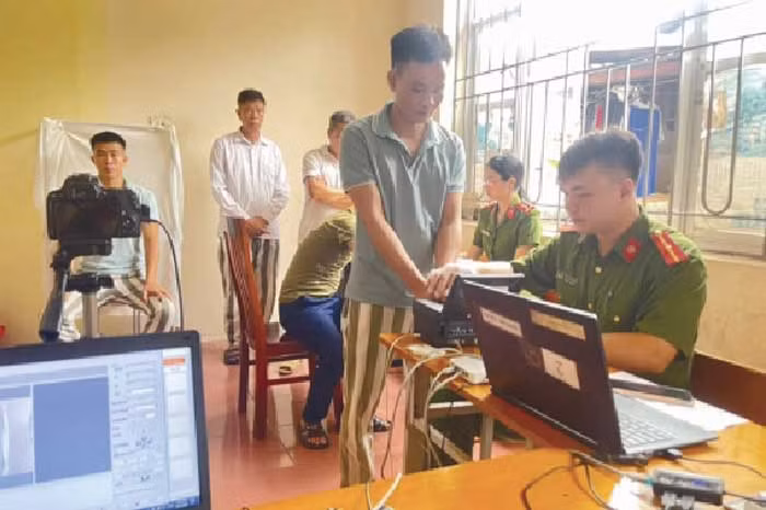 Trang 22: Sự nhân văn trong công tác quản lý trại giam ở Việt Nam -1