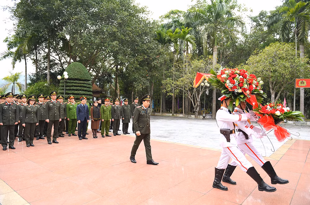 Đảng ủy Công an Trung ương, Bộ Công an dâng hương tại Khu di tích lịch sử CAND -1