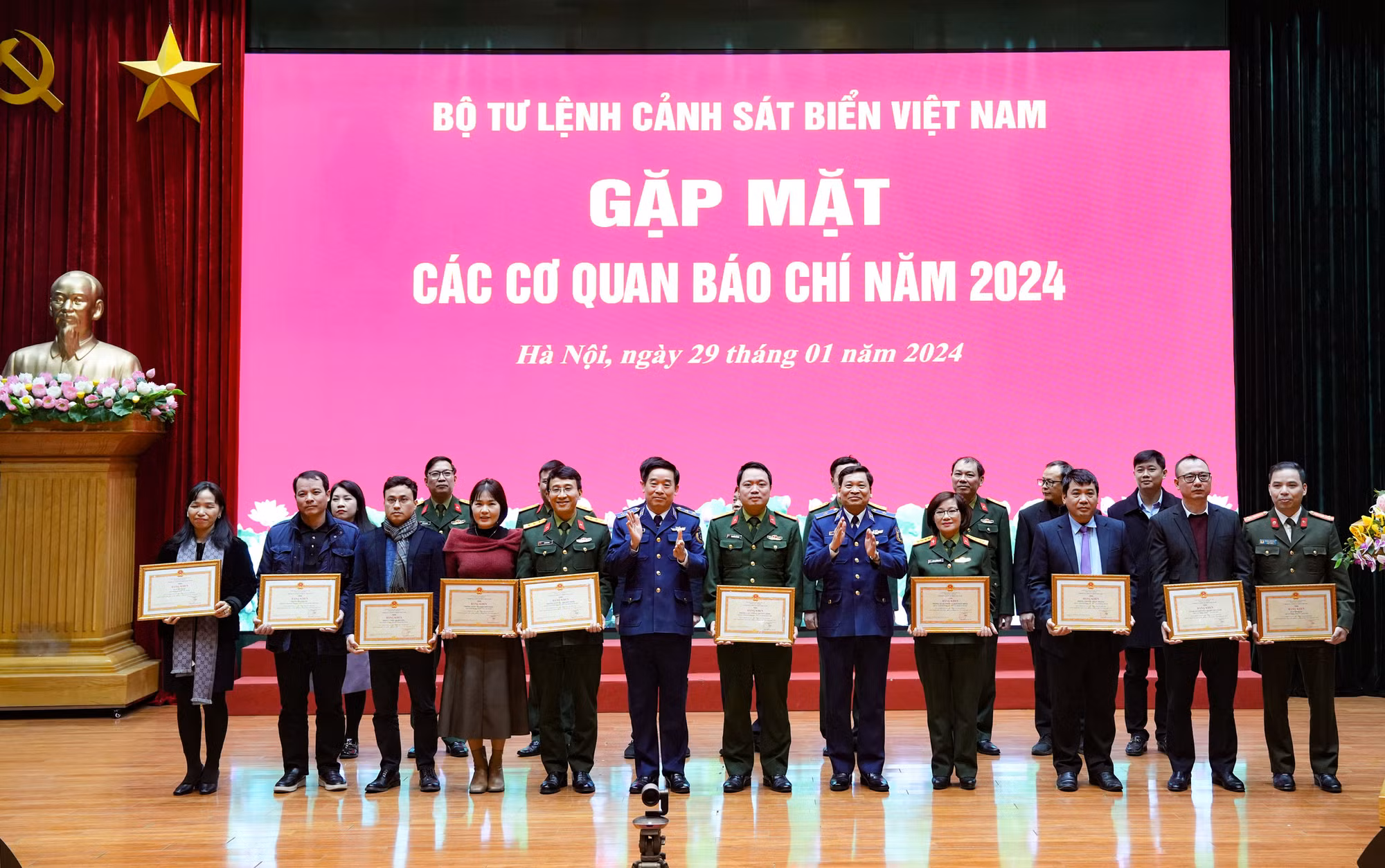 Báo CAND, Truyền hình ANTV được Bộ Tư lệnh Cảnh sát biển tặng bằng khen -0
