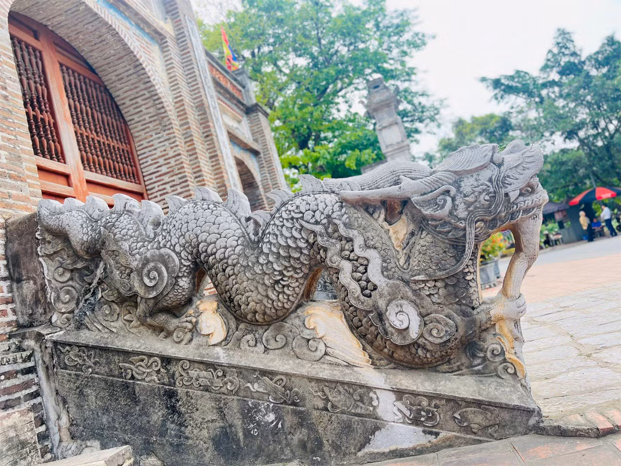 Thông tin ít người biết về bảo vật quốc gia - cặp rồng đá tại Cổ Loa -0