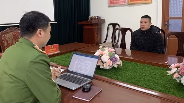 Đối tượng thứ 6 trong đường dây cá độ bóng đá trên web “bong88”&nbsp; ra đầu thú