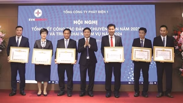 EVNGENCO1 góp phần quan trọng cùng EVN đảm bảo cung ứng điện năm 2023