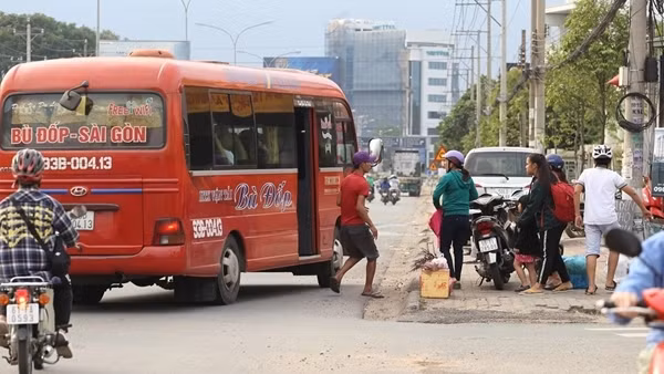 Vẫn còn nhiều biến tướng “xe dù, bến cóc”