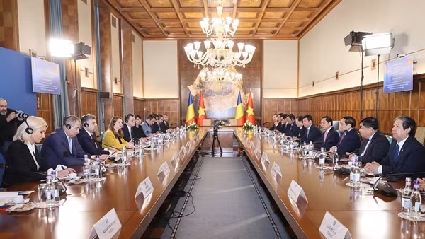 Thủ tướng Phạm Minh Chính hội đàm với Thủ tướng Romania&nbsp;Ion Marcel Ciolacu