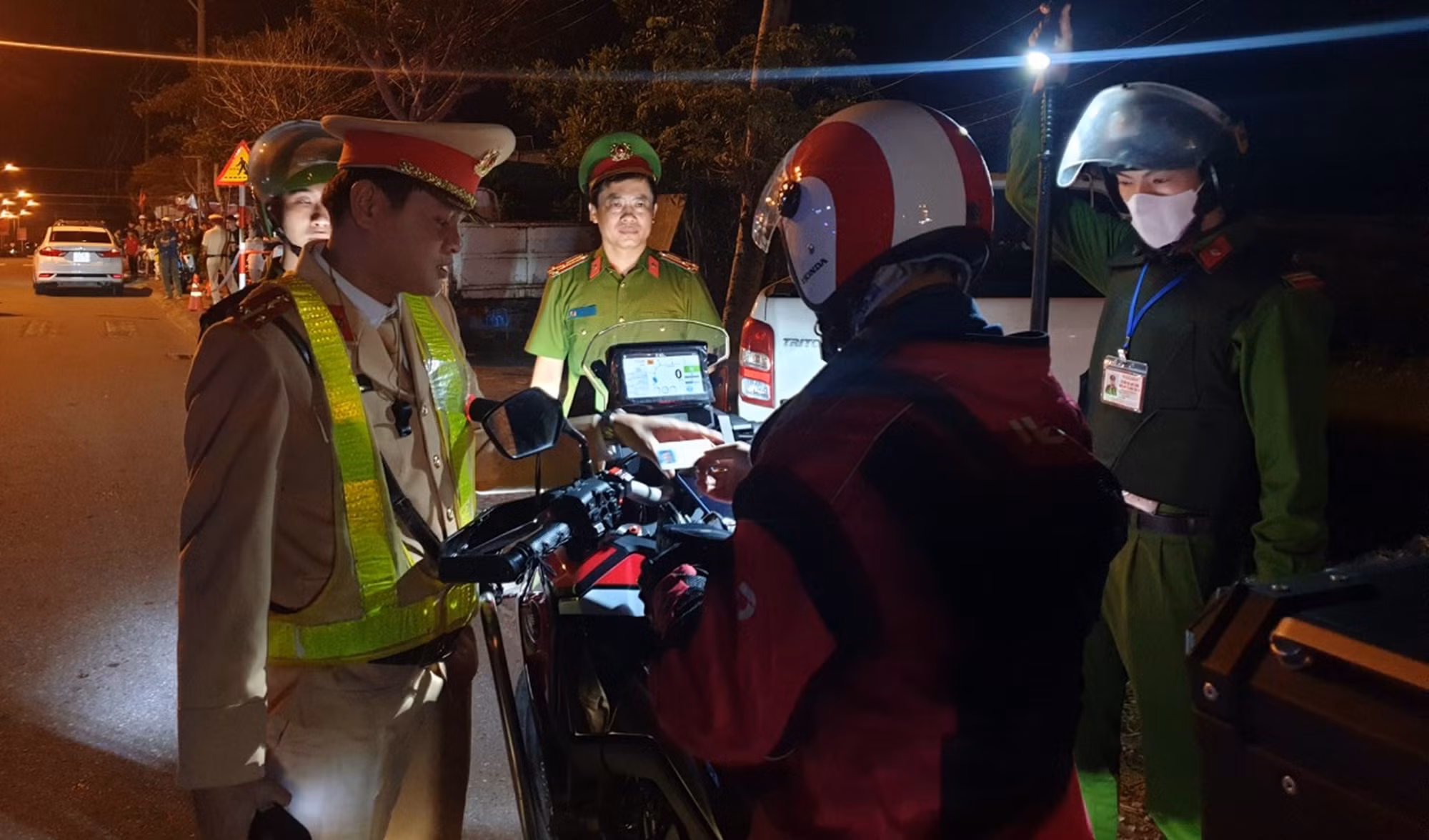 Giữ vững trật tự, an toàn giao thông nơi cửa ngõ phía Bắc Quảng Nam -0