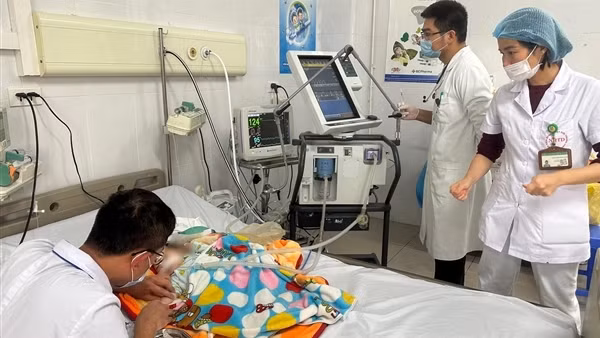 Cảnh báo nhiễm virus hợp bào hô hấp trong ngày rét, có thể gây tử vong