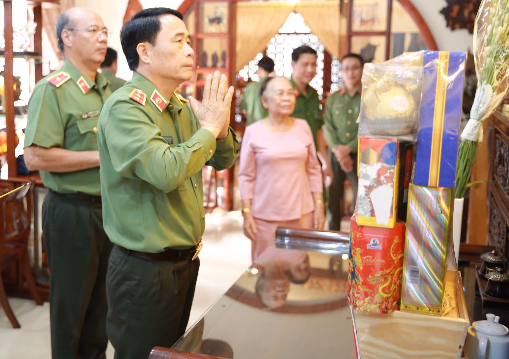 Thứ trưởng Lê Quốc Hùng chúc Tết các đồng chí nguyên Thứ trưởng và thắp hương tri ân các đồng chí cố lãnh đạo Bộ Công an -0