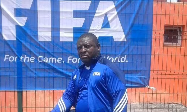 Scandal xâm hại cầu thủ trẻ ở Gabon -0