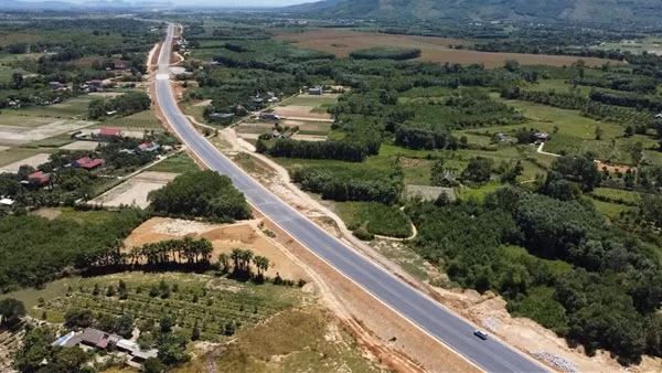 Những tuyến cao tốc làm nên diện mạo mới