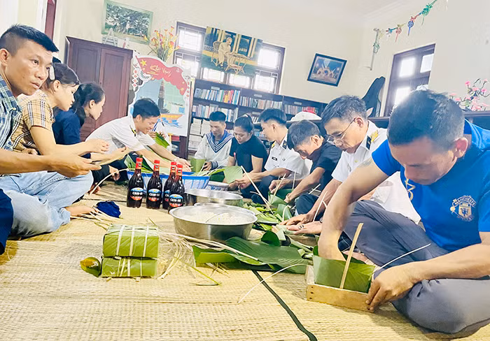 Bài 2: Đất liền, đảo xa hòa nhịp đón xuân sớm -0