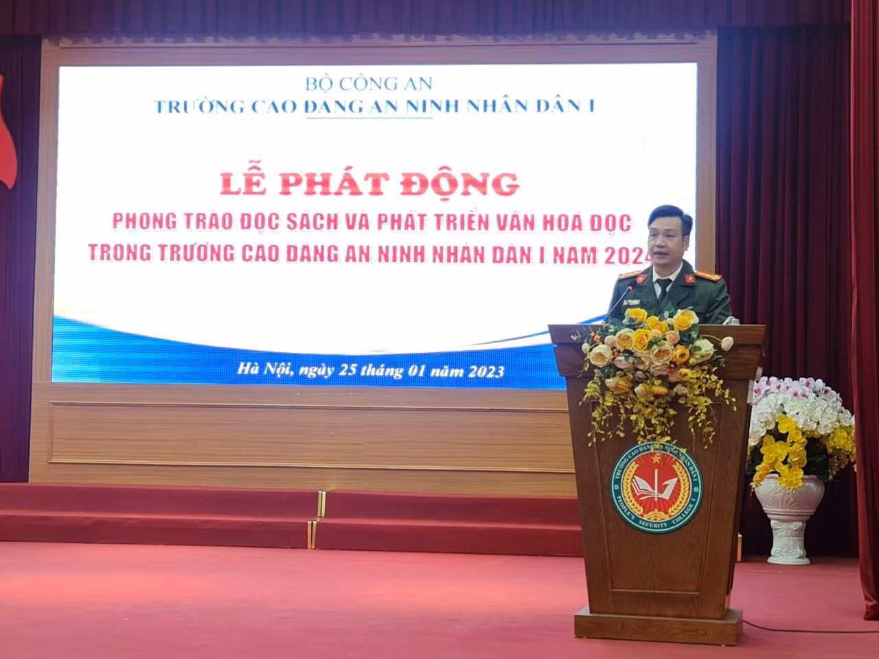 Lan tỏa văn hóa đọc, khích lệ cán bộ, học viên trong CAND đam mê sách -0