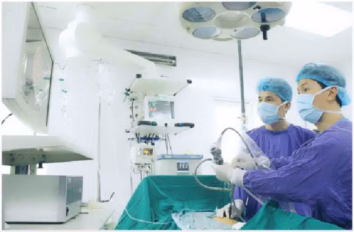Trang 20: Triển khai mạnh mẽ việc ứng dụng kỹ thuật tiên tiến, hiện đại trong khám và điều trị người bệnh -0
