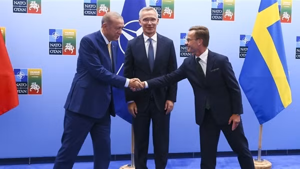 Thụy Điển tiến gần hơn tới NATO