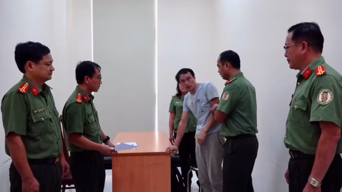 Bắt giữ đối tượng bị Công an Trung Quốc truy nã quốc tế -0