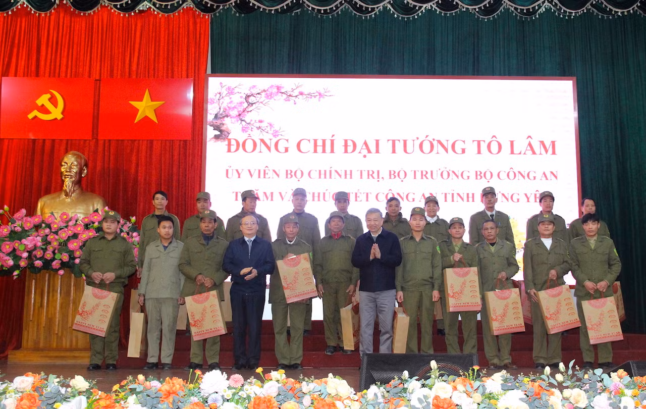 Nghĩa cử ấm áp của Đại tướng Tô Lâm với bà con tỉnh Hưng Yên khi Tết Nguyên đán gần kề -2