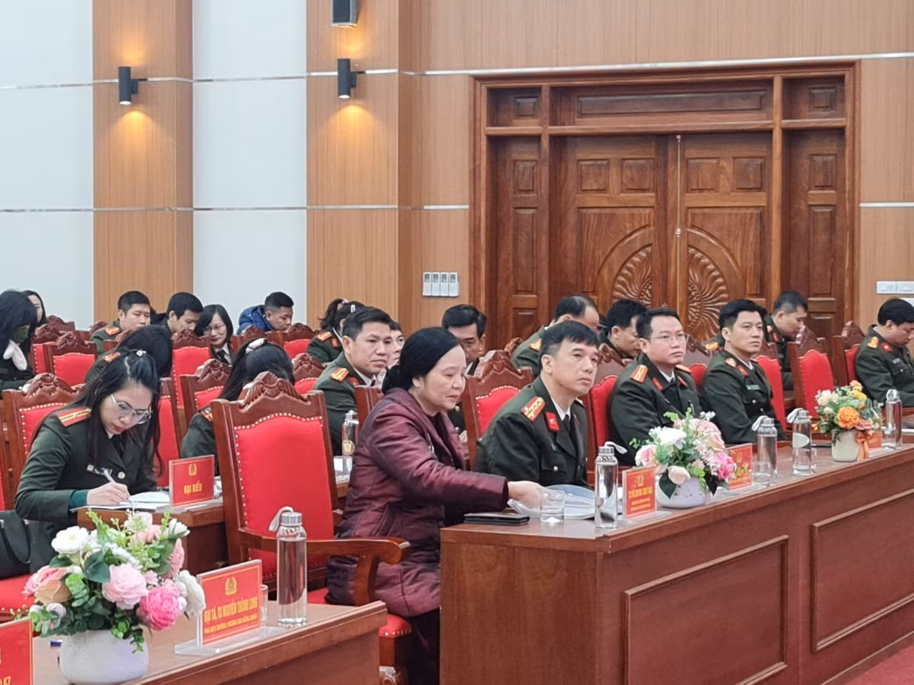 Lan tỏa văn hóa đọc, khích lệ cán bộ, học viên trong CAND đam mê sách -0