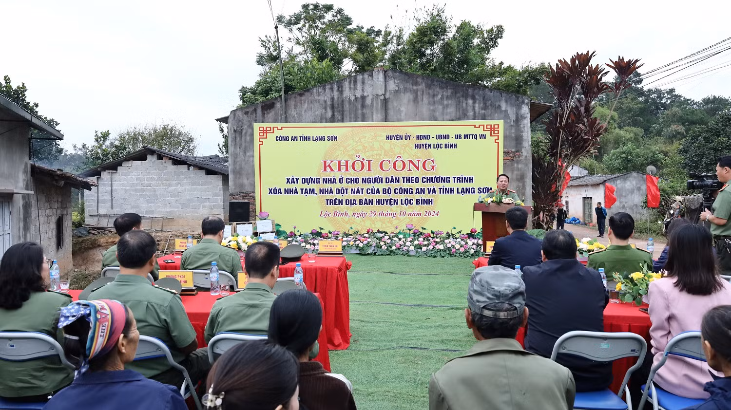 Công an tỉnh Lạng Sơn khởi công xây dựng nhà ở cho người dân có hoàn cảnh khó khăn -0