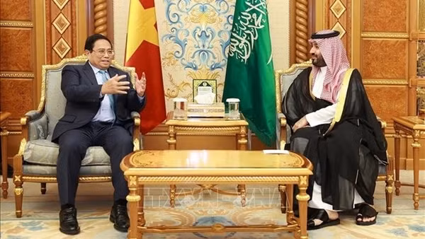 Thủ tướng Phạm Minh Chính hội đàm với Hoàng Thái tử, Thủ tướng Saudi Arabia