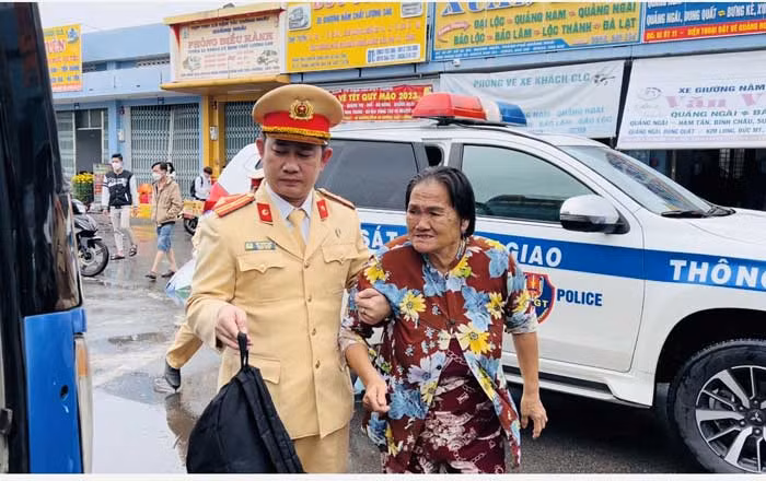 Lan tỏa ấm áp đầu xuân mới -1