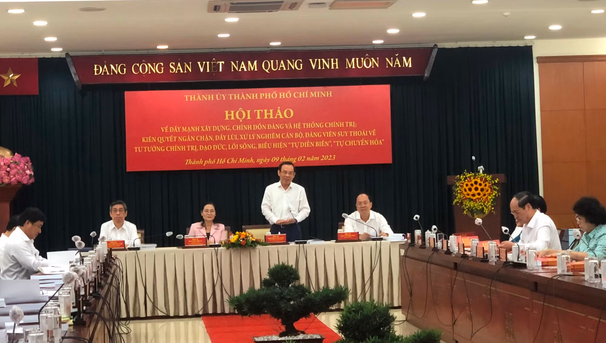 Xây dựng, chỉnh đốn Đảng, chống chạy chức chạy quyền -0