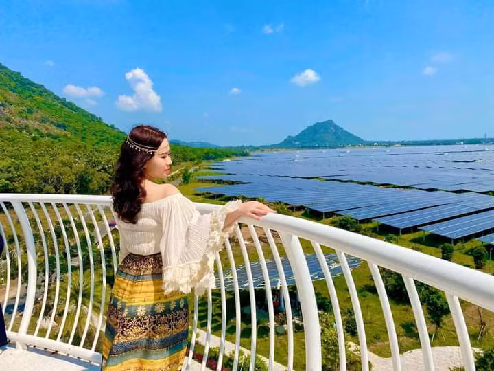 Khu tham quan điện mặt trời An Hảo sau Tết có gì đẹp? -2