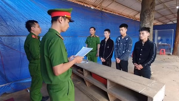 Thêm 3 đối tượng trong vụ mang hung khí đi giải quyết mâu thuẫn bị bắt