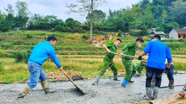 Nghị quyết số 12 của Bộ Chính trị - dấu ấn xây dựng Đảng, xây dựng lực lượng CAND