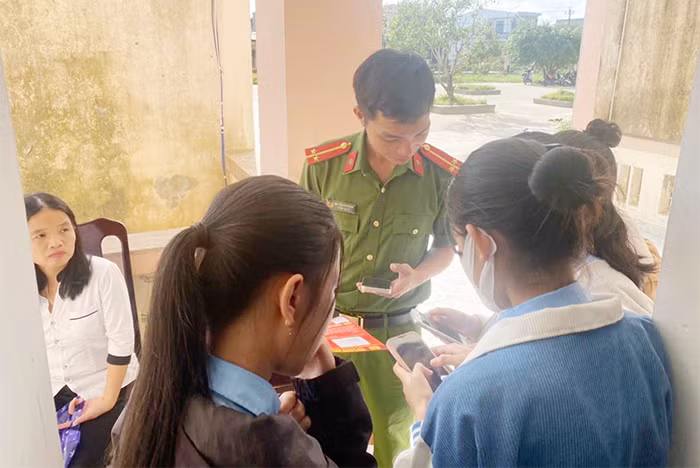 Thừa Thiên-Huế hoàn thành 23/25 dịch vụ công thiết yếu -0