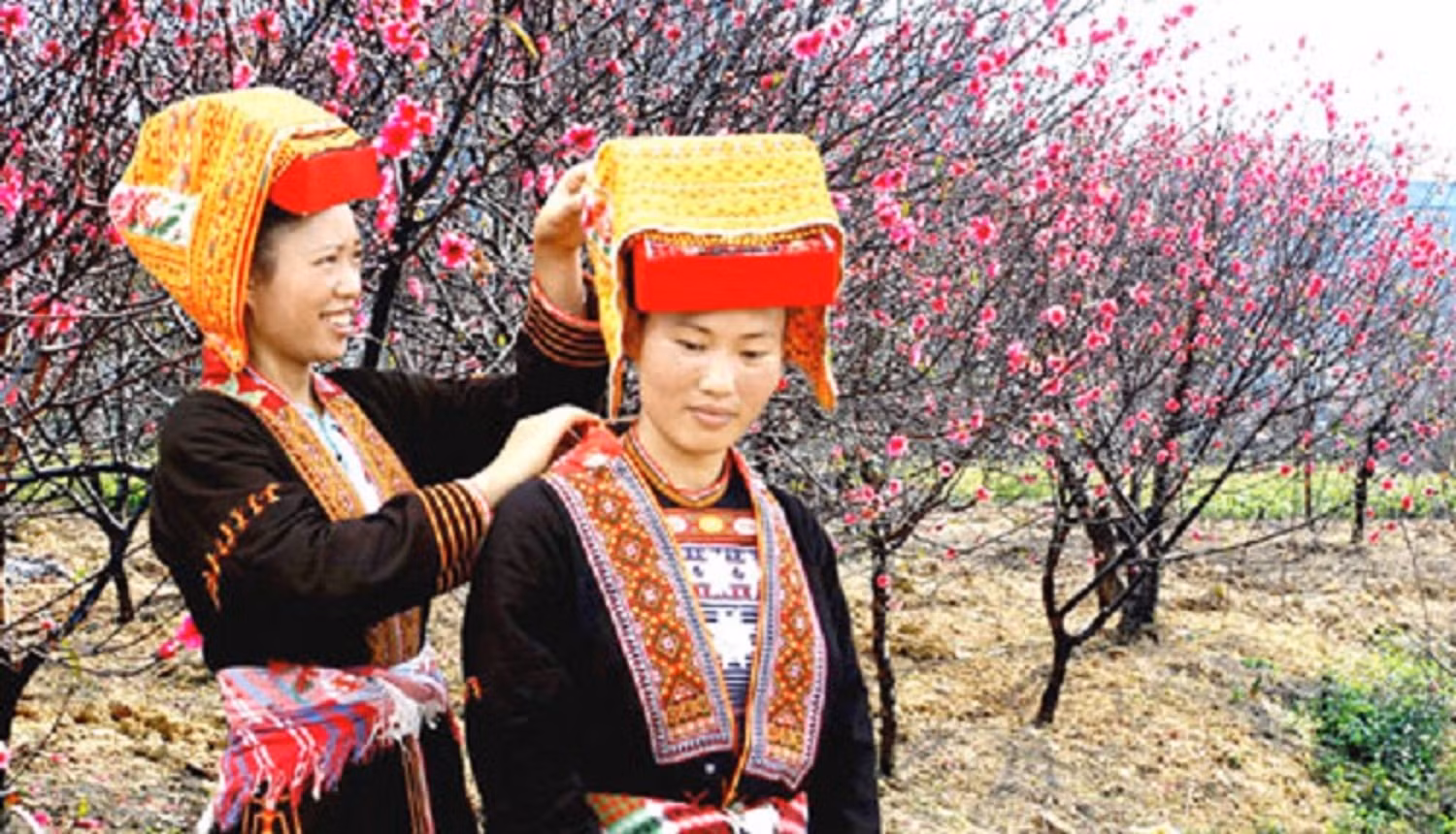 13-trang phục người dao ở mẫu sơn.jpg -0