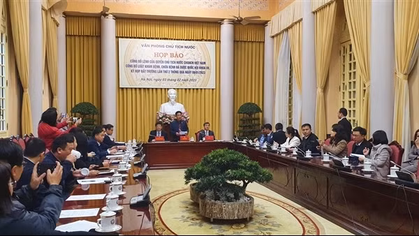 Công bố Luật Khám bệnh, chữa bệnh
