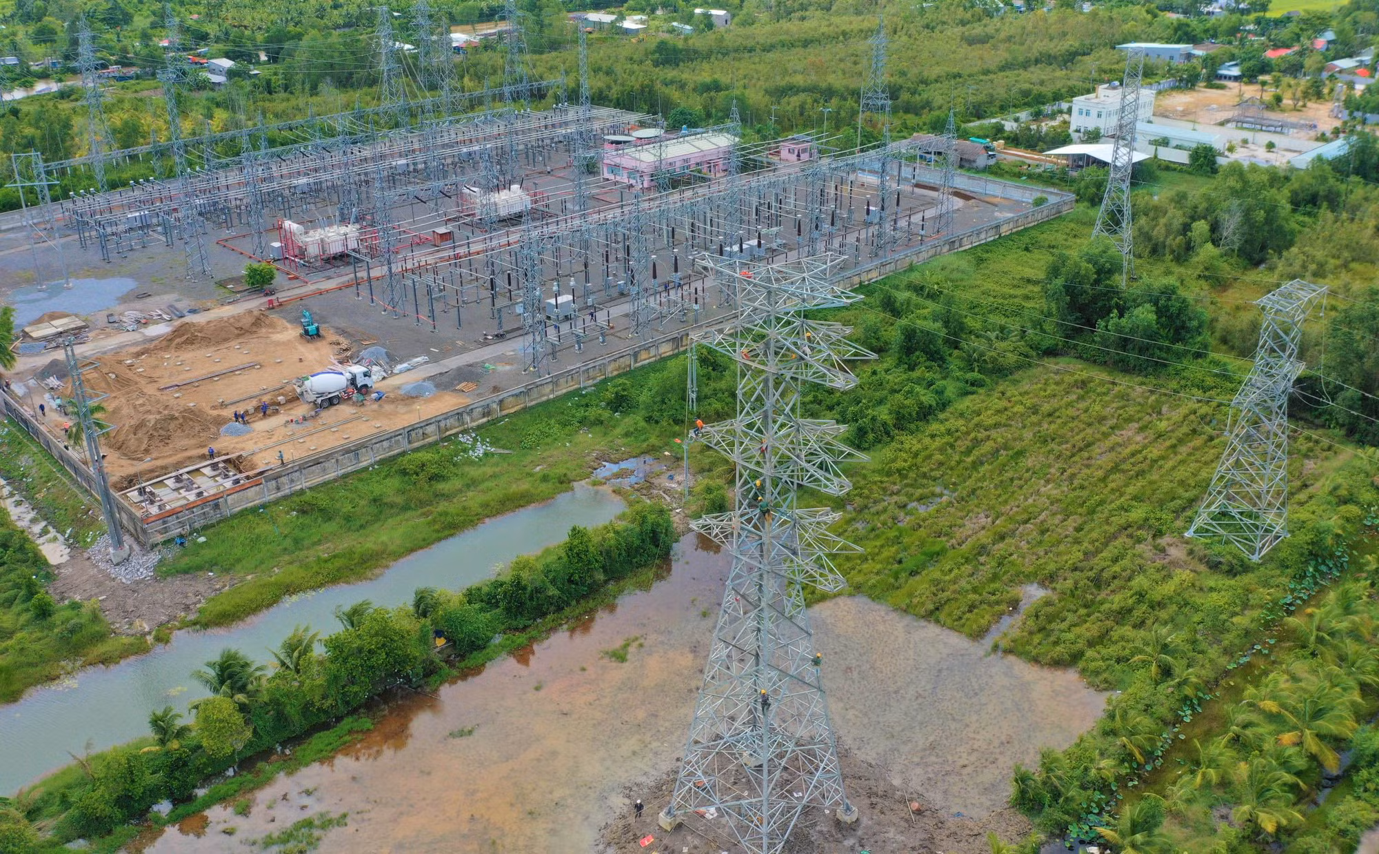 Nhìn lại công trình đường dây 220kV vượt biển dài nhất Đông Nam Á -0