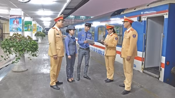 Hóa giải những nguy cơ xảy ra tai nạn tàu hỏa ở Thủ đô
