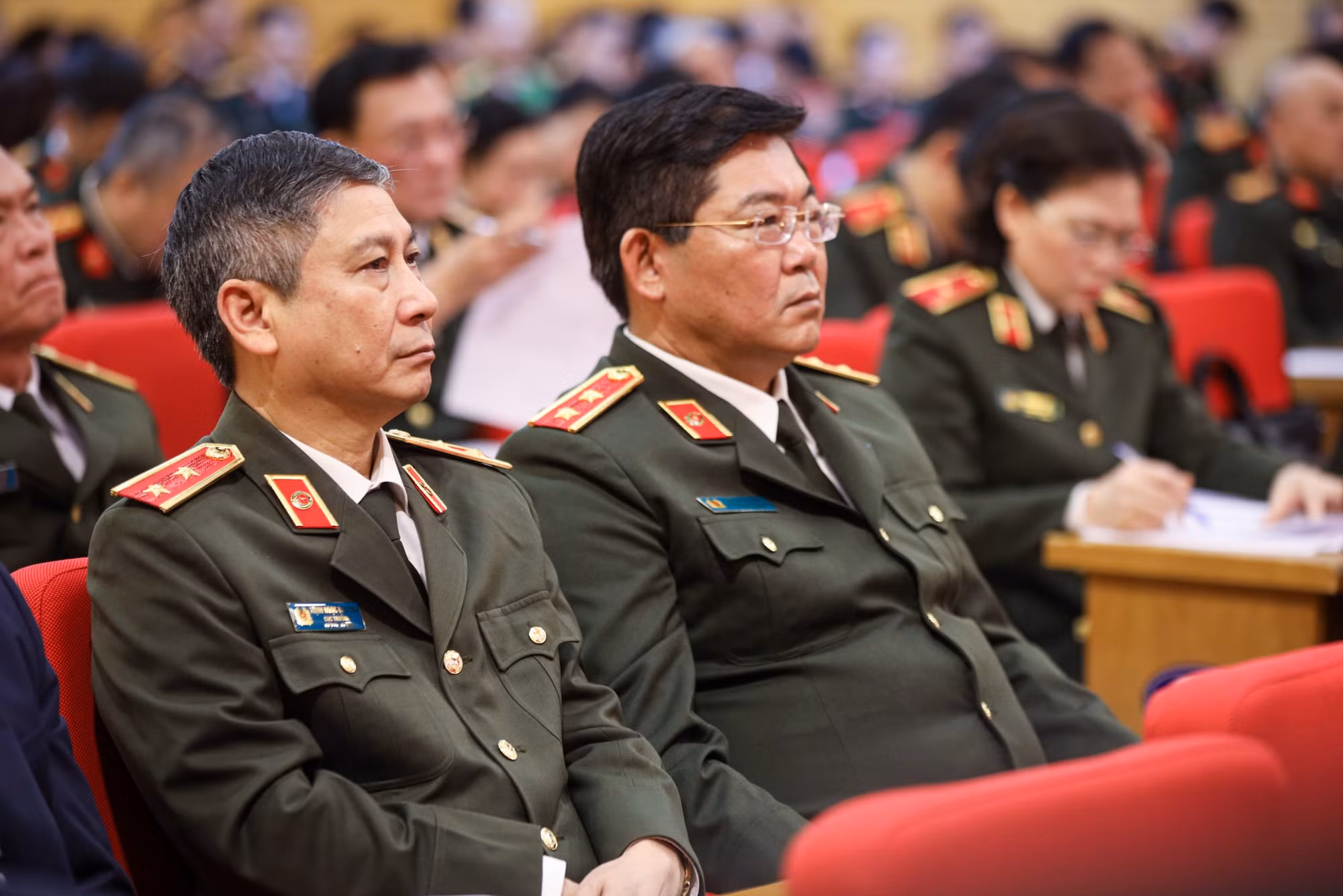 Thường xuyên tu dưỡng, rèn luyện, luôn giữ mình cho thật trong sạch, vững vàng -1