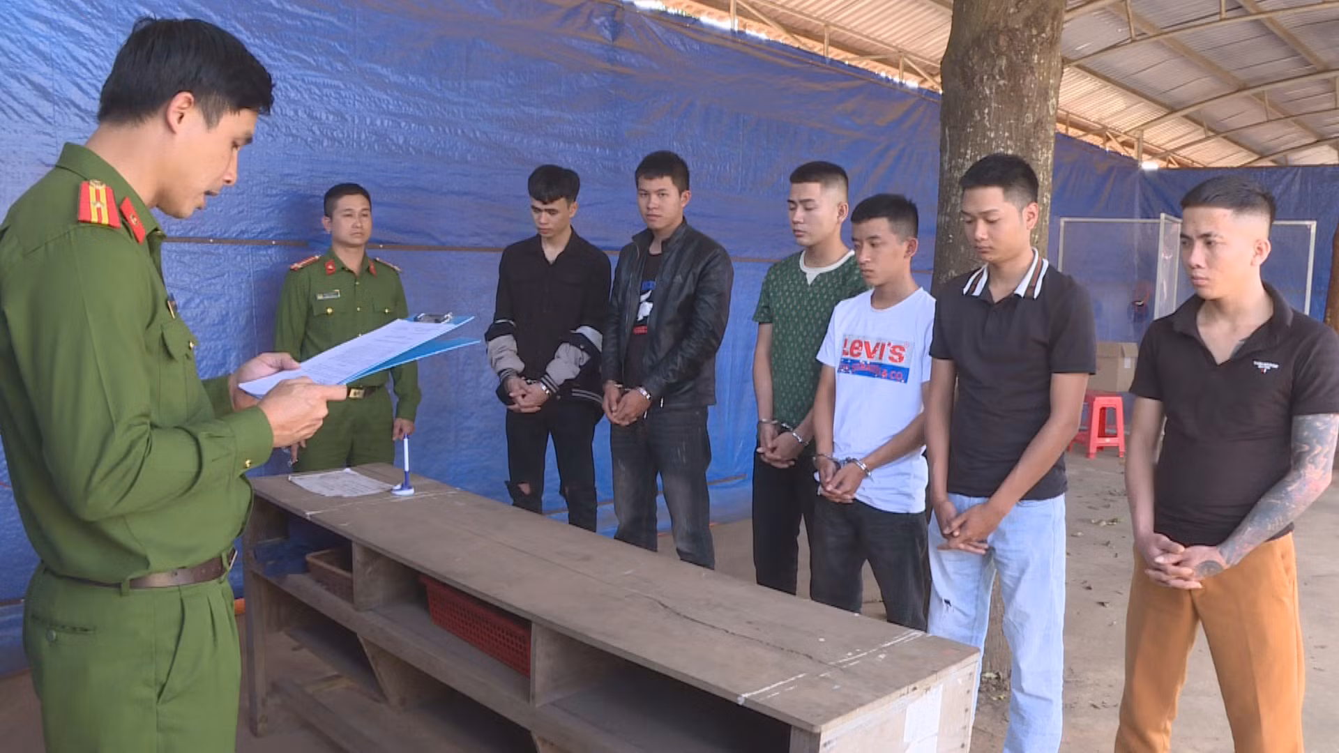 Dính án giết người chỉ vì mâu thuẫn vượt xe nhau -0