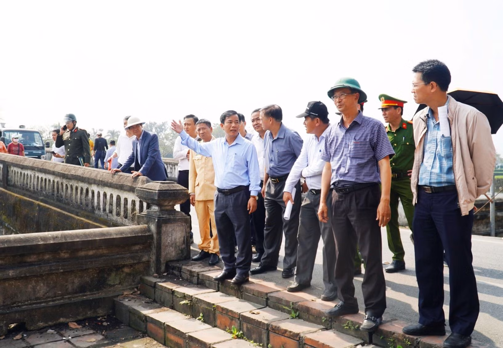 Thừa Thiên-Huế tìm giải pháp giảm áp lực giao thông khu vực nội thành -0