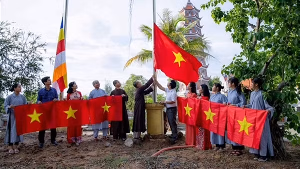 Gặp những đảng viên gương mẫu ở vùng giáo Quảng Bình