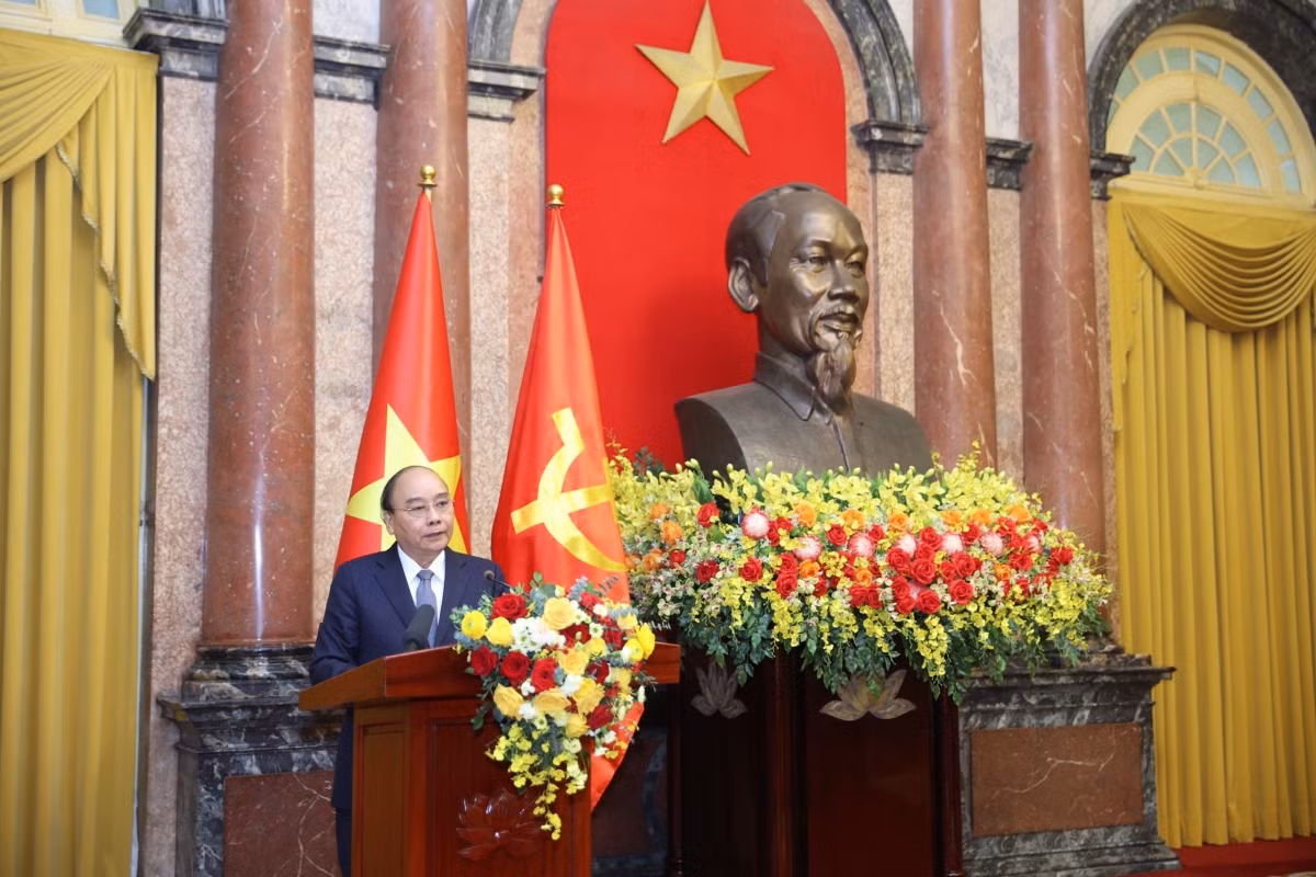 Nguyên Chủ tịch nước Nguyễn Xuân Phúc bàn giao công tác -0