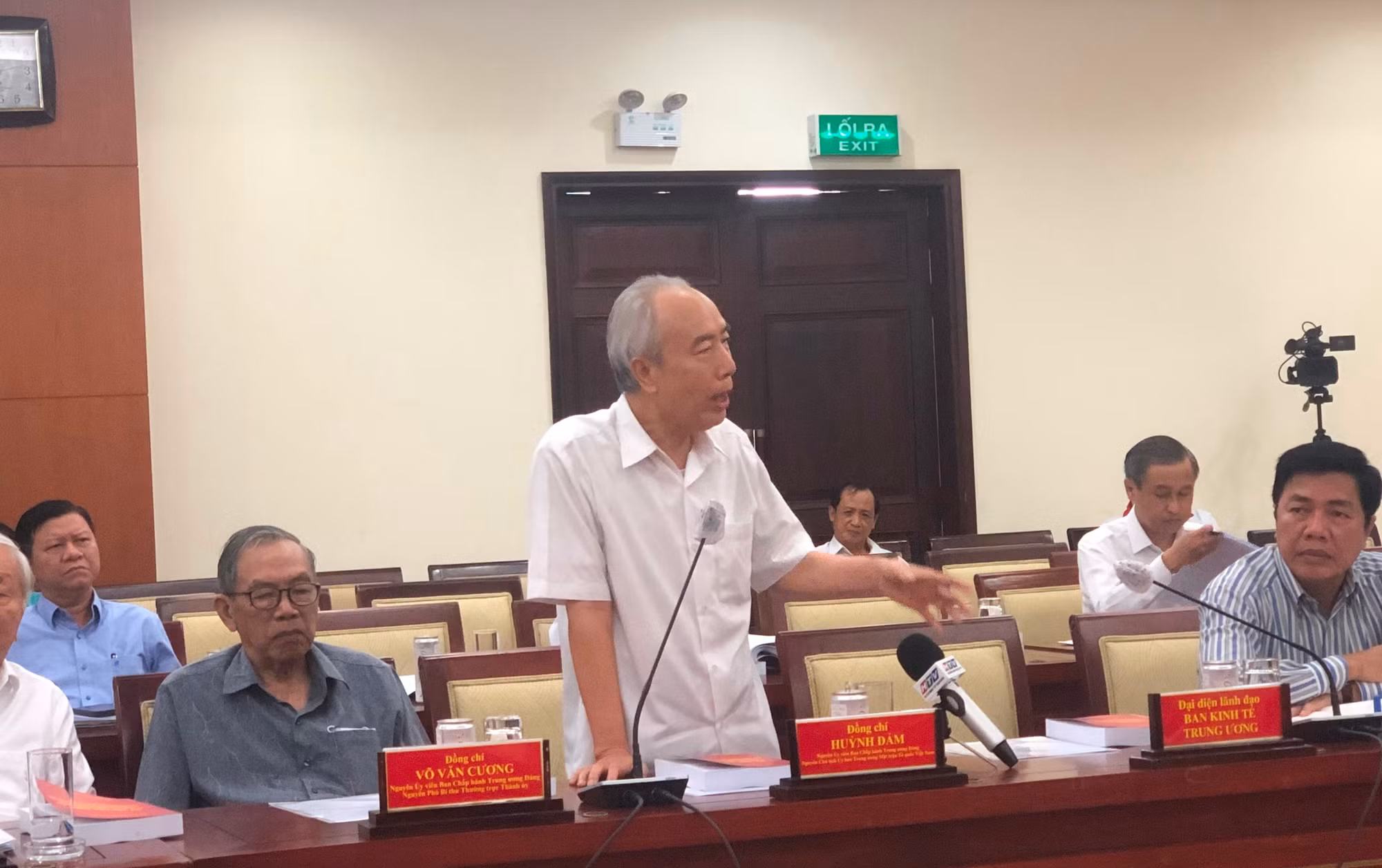 Xây dựng, chỉnh đốn Đảng, chống chạy chức chạy quyền -0