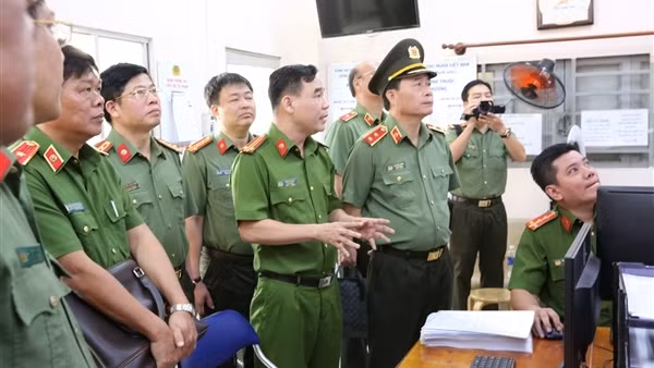 Công an TP Hồ Chí Minh phải đi đầu xây dựng “Công an phường điển hình, kiểu mẫu”