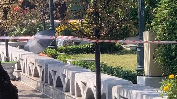 Người phụ nữ bán vé số tử vong bất thường trong công viên