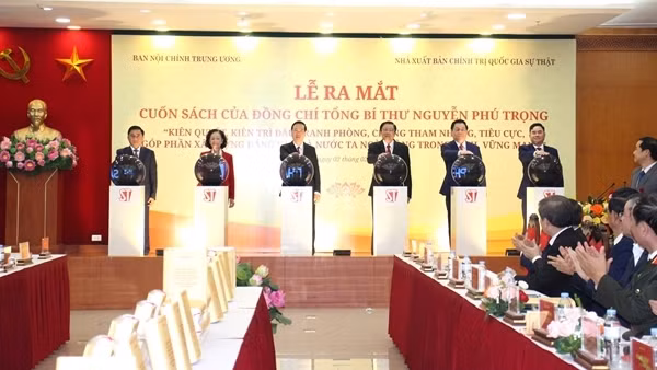 Ra mắt sách của đồng chí Tổng Bí thư Nguyễn Phú Trọng về đấu tranh phòng, chống tham nhũng, tiêu cực