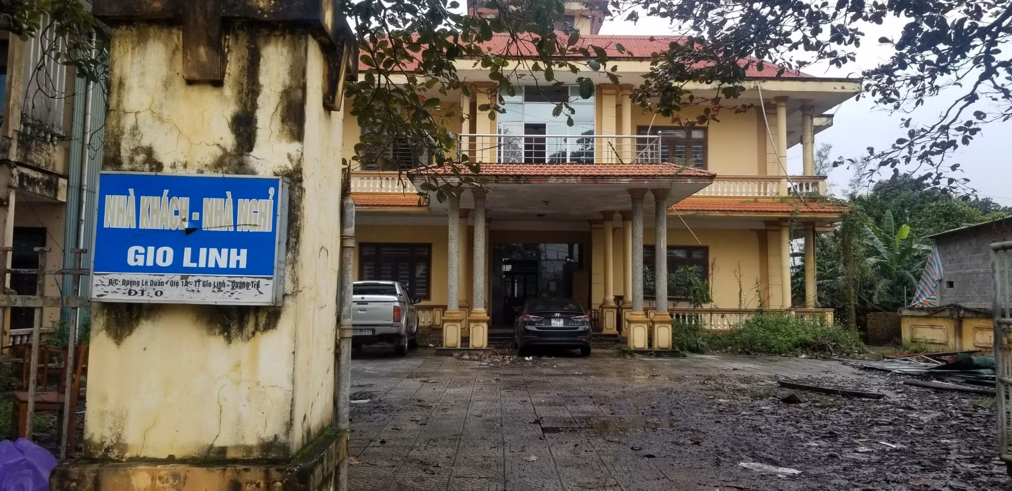 Trụ sở cũ bỏ hoang, lãng phí nhiều lô đất “vàng” -0